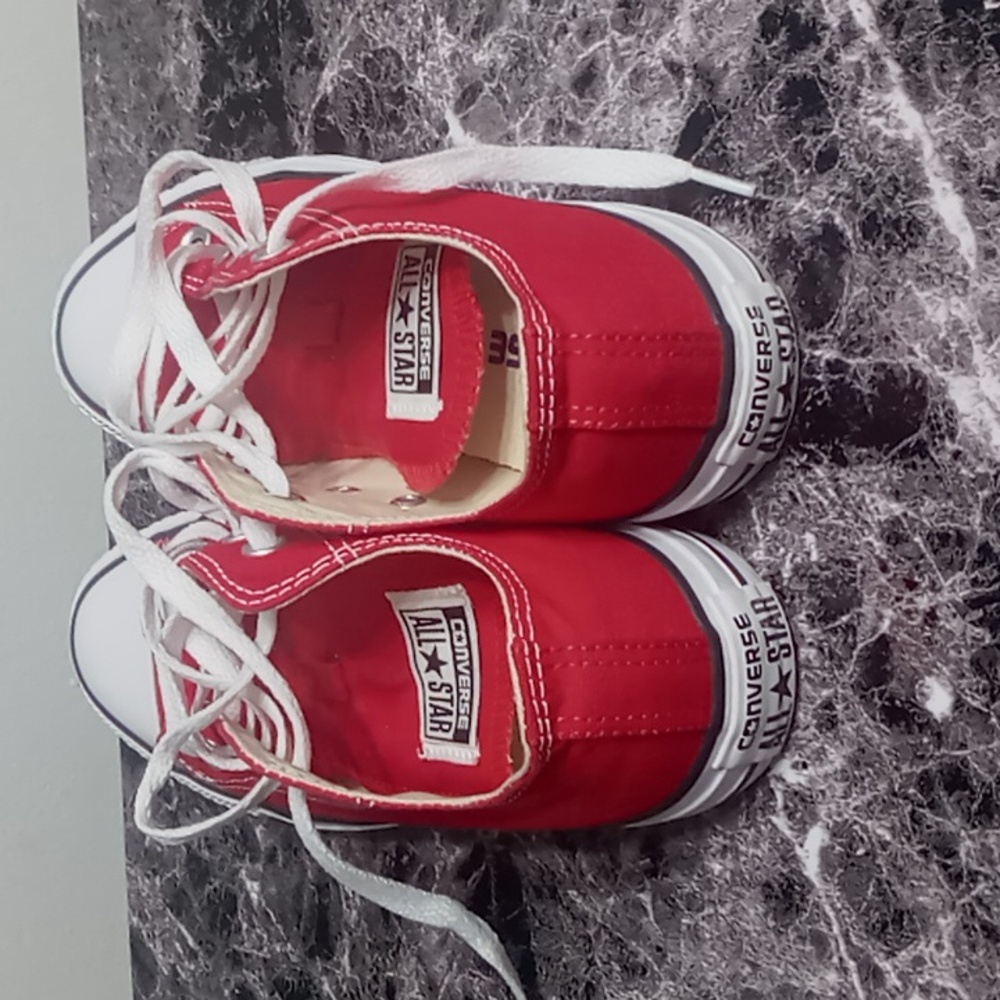 Converse Unisex Mens Size4/womens 6 Red/white Sneakers In Great Conditions - Picture 3 of 6